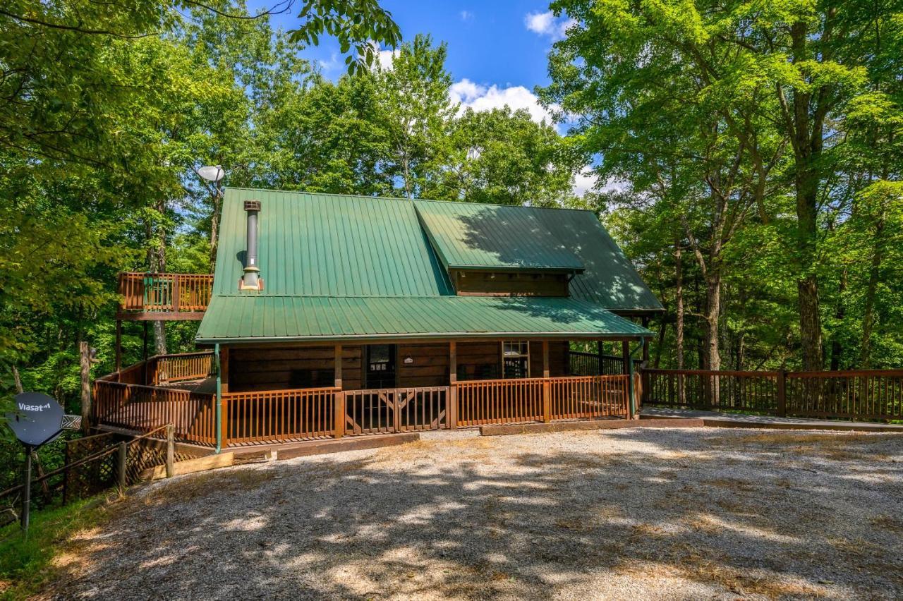 Gypsy Road - Privacy! Log Cabin With Hot Tub, Wifi, Directv And Arcade Севьервилл Экстерьер фото