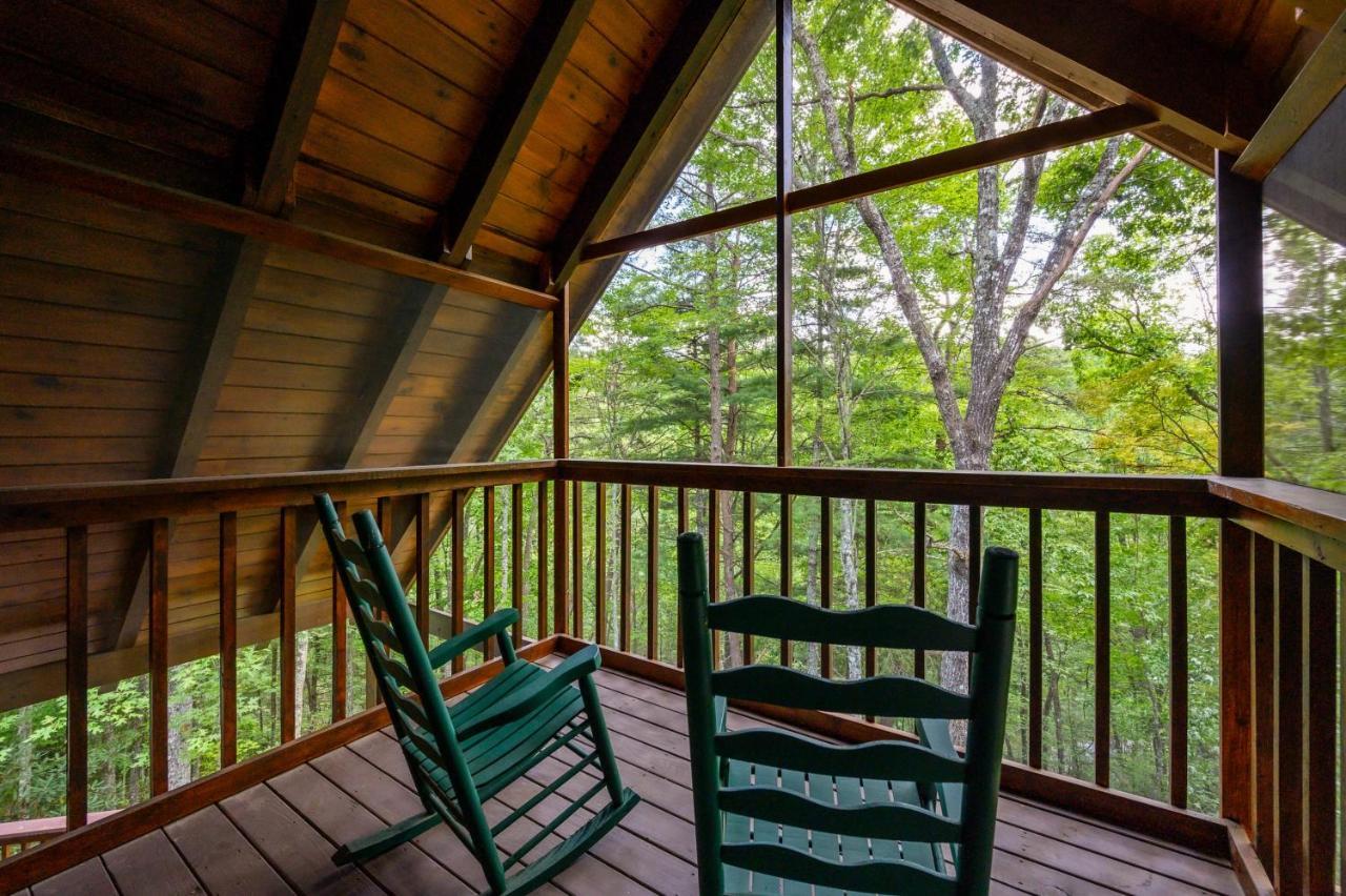 Gypsy Road - Privacy! Log Cabin With Hot Tub, Wifi, Directv And Arcade Севьервилл Экстерьер фото